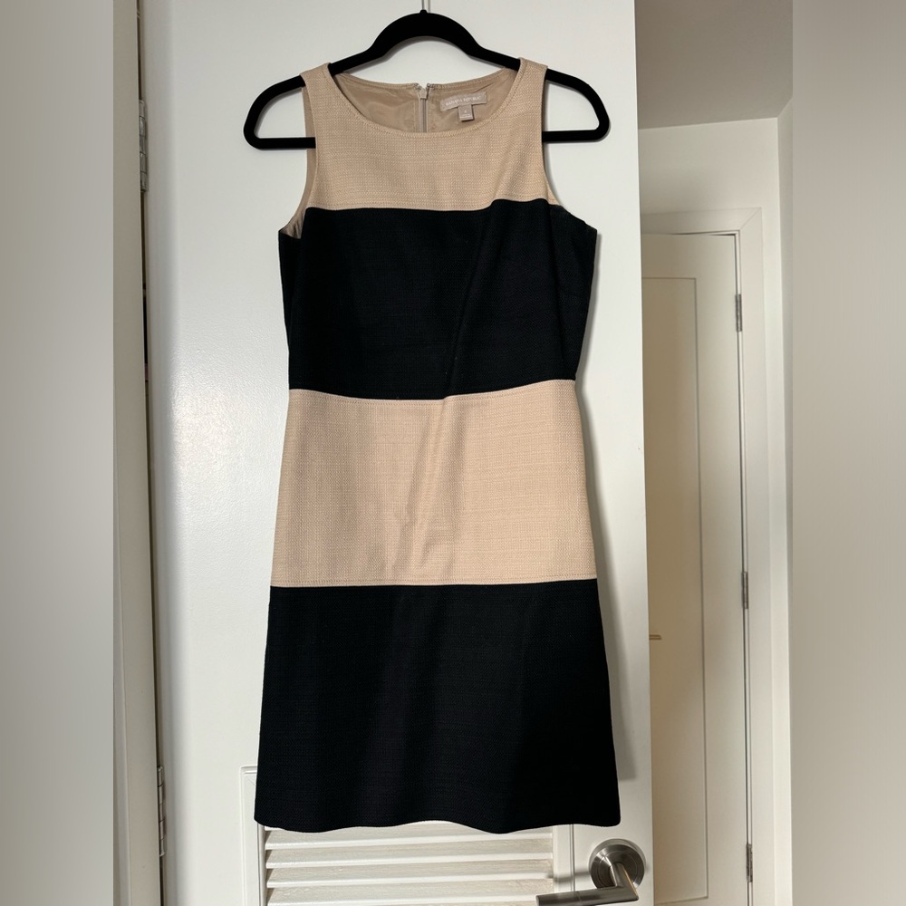 Banana Republic | Mini Cream/Navy Work Dress | Size 6